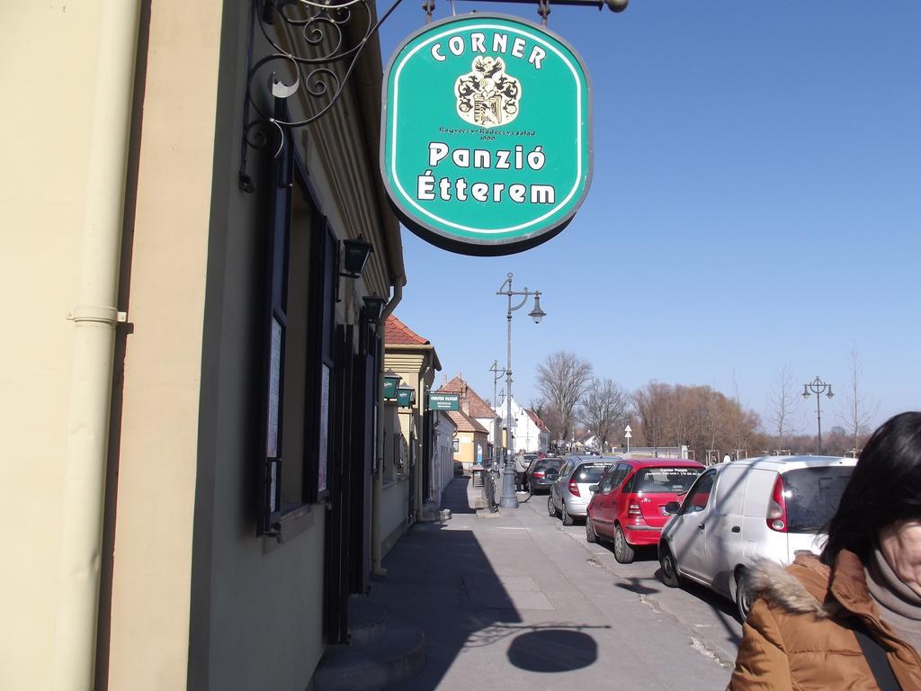 Corner Panzio Hotell Szentendre Eksteriør bilde